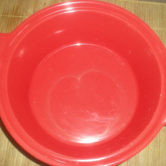 DASH OF THAT COOKING  SERVING WARE  RED  NEW   2.5 QUART - Picture 3 of 6